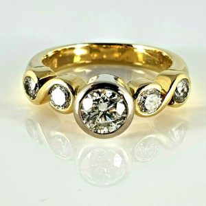 Ladies Diamond Ring