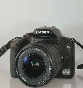DSLR Camera